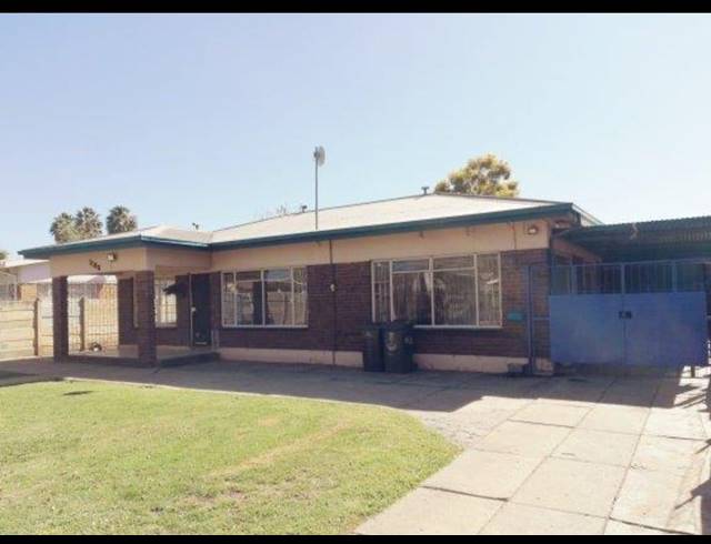 3 BEDROOM HOUSE FOR SALE IN BOOYSENS
